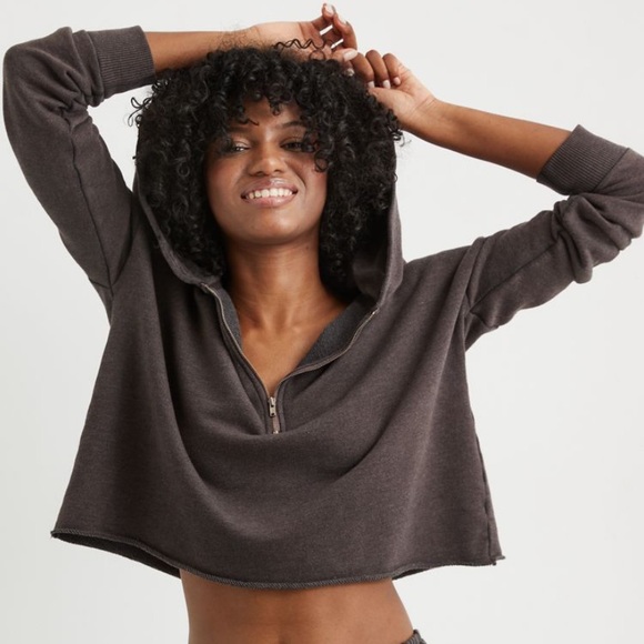 aerie Tops - BNWT Aerie Quarter Zip Hoodie